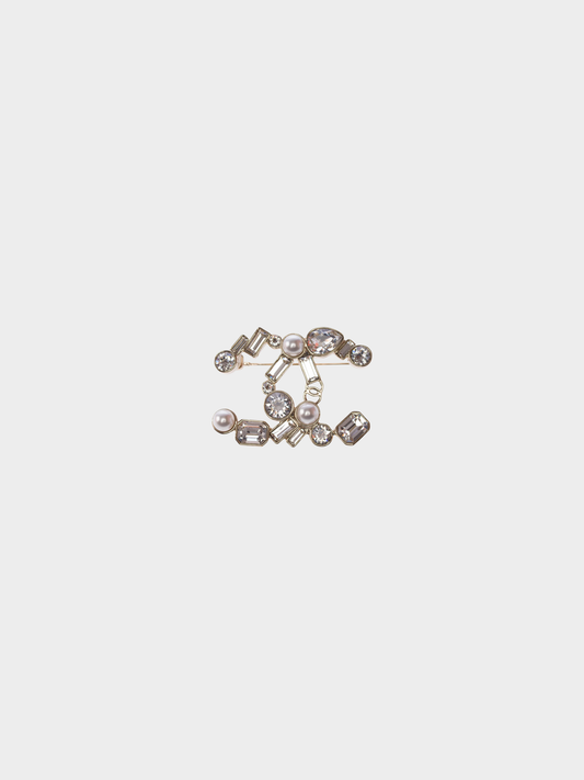 Chanel 2000s CC Silver Crystal & Pearl Brooch