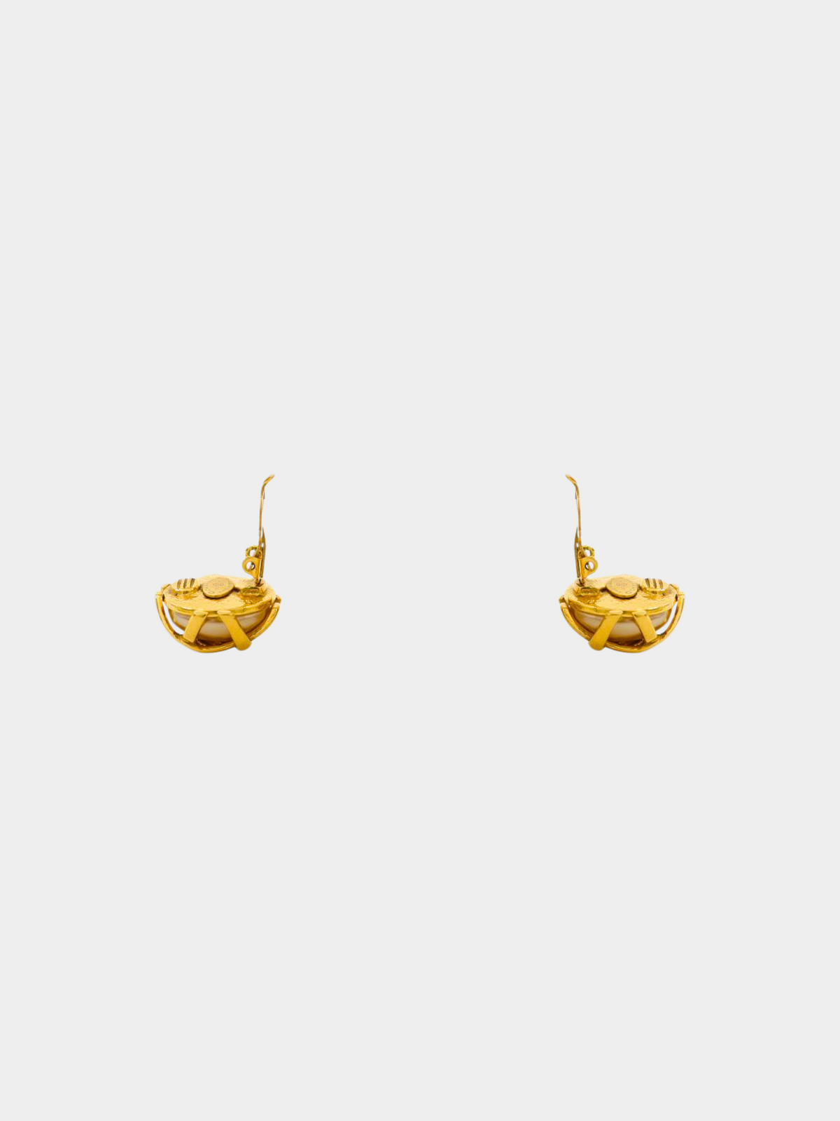 Chanel 2000s Gold CC Pearl Clip-on earrings