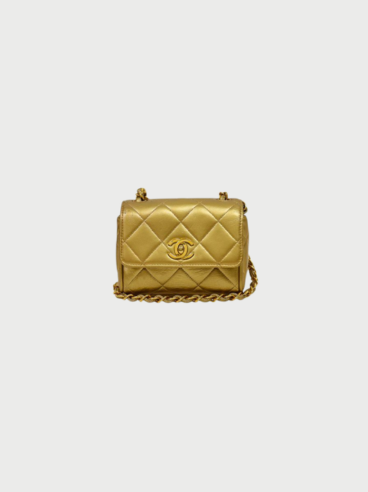 Chanel 1995–1996 Gold Leather Mini Matelassé Turn-Lock Chain Shoulder Bag
