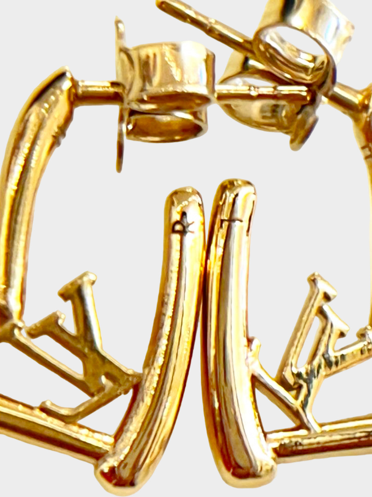 Louis Vuitton 2020s Gold Fall in Love Heart Earrings