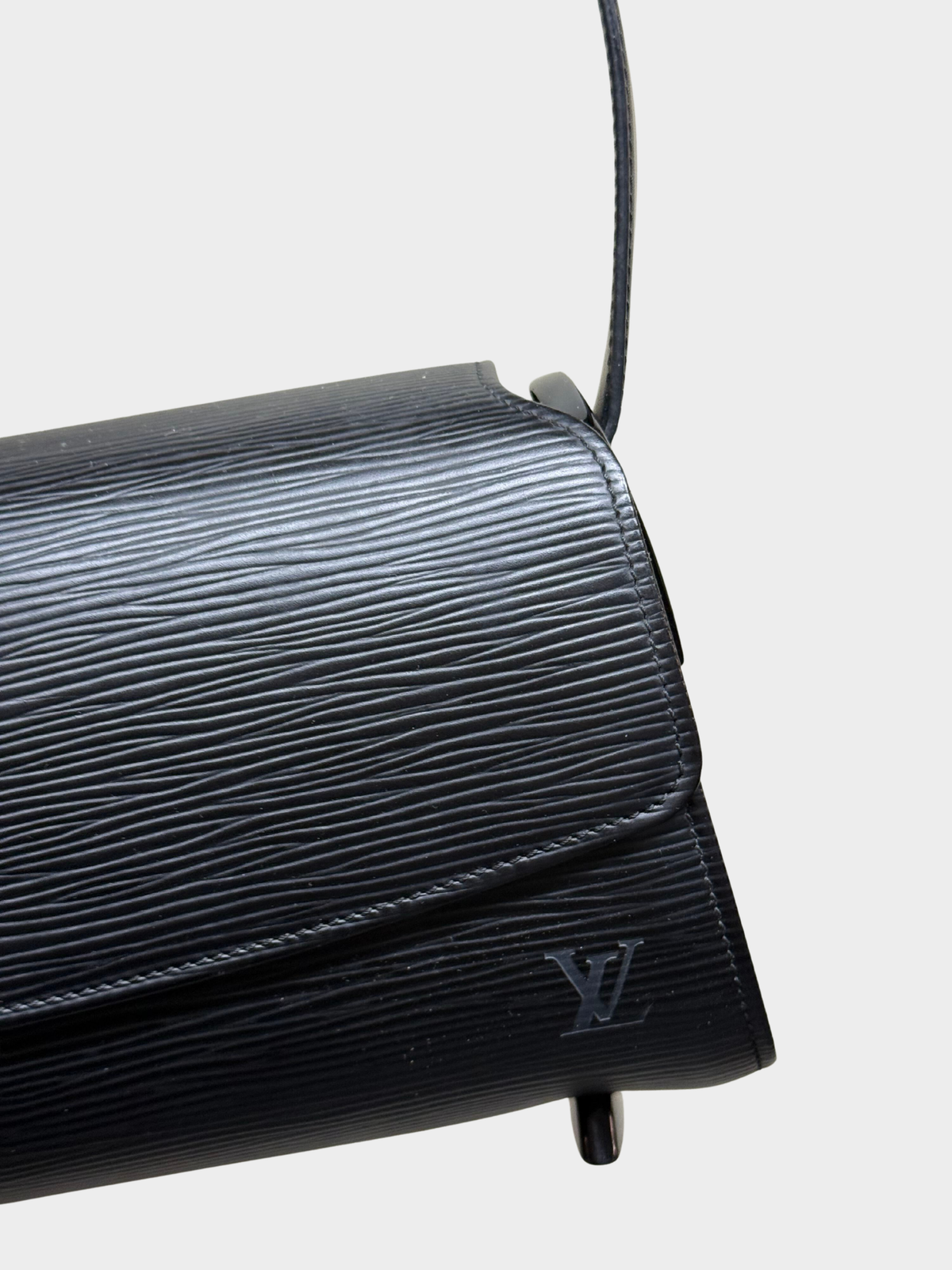 Louis Vuitton 2000s Black Epi Leather Nocturne Shoulder Bag