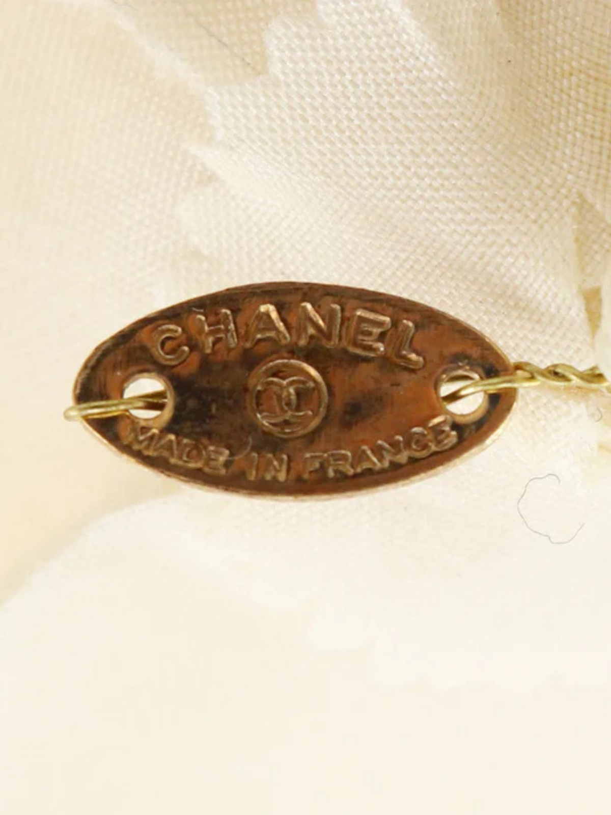 Chanel 2000s White Cotton Camellia Flower Corsage Brooch