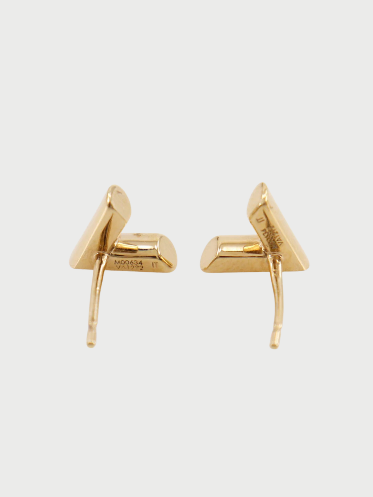 Louis Vuitton 2022 Gold Plated Metal Essential V Skin Earrings