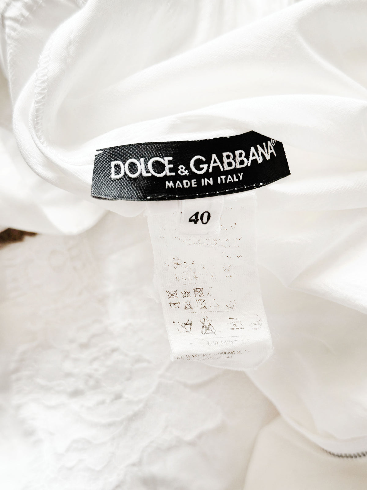 Dolce and Gabbana 2010s White Cotton and Lace Puff Sleeve Dress