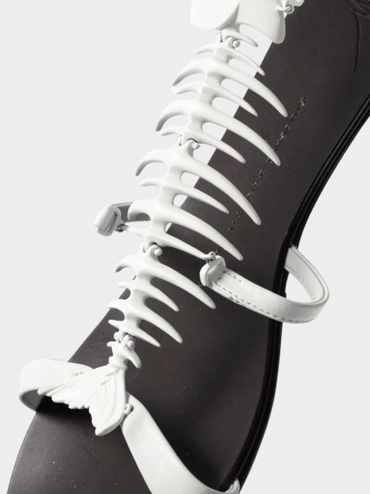 Giuseppe Zanotti 2016 White Fishbone Flat Sandals