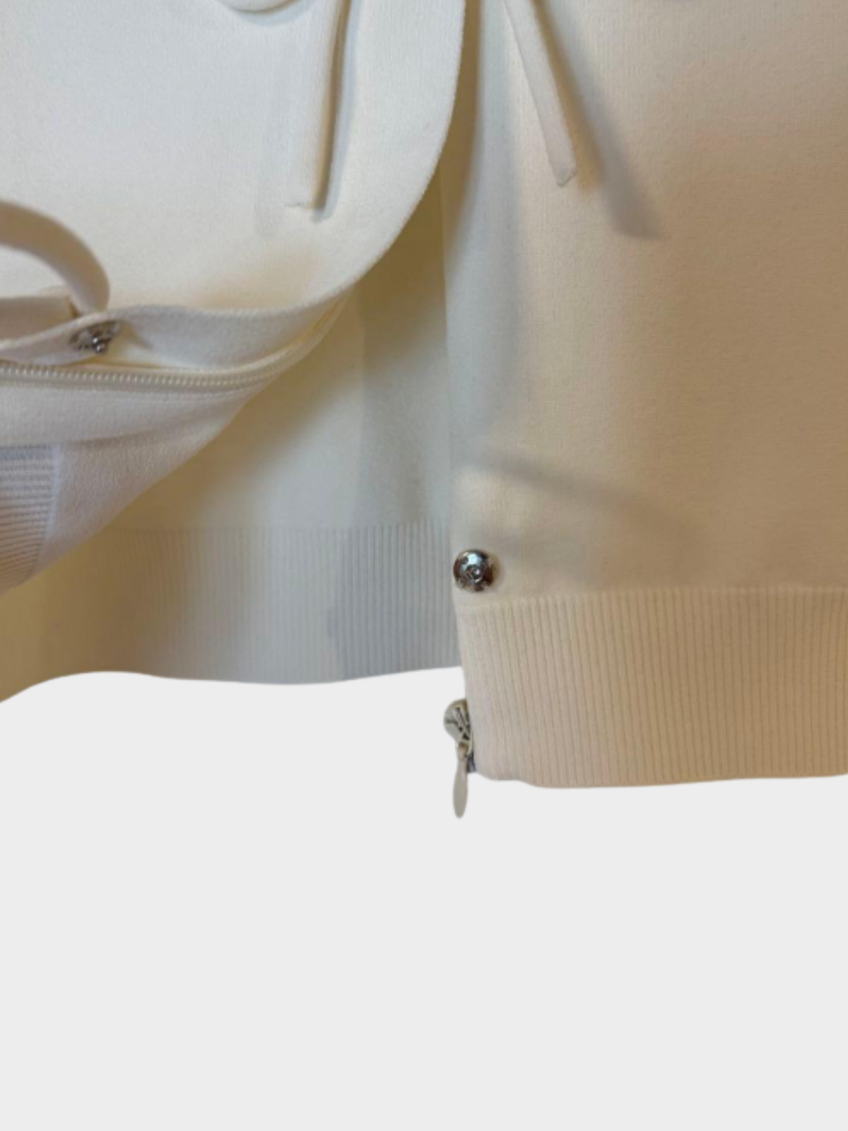 Valentino 2023 White Tie-front cropped cardigan