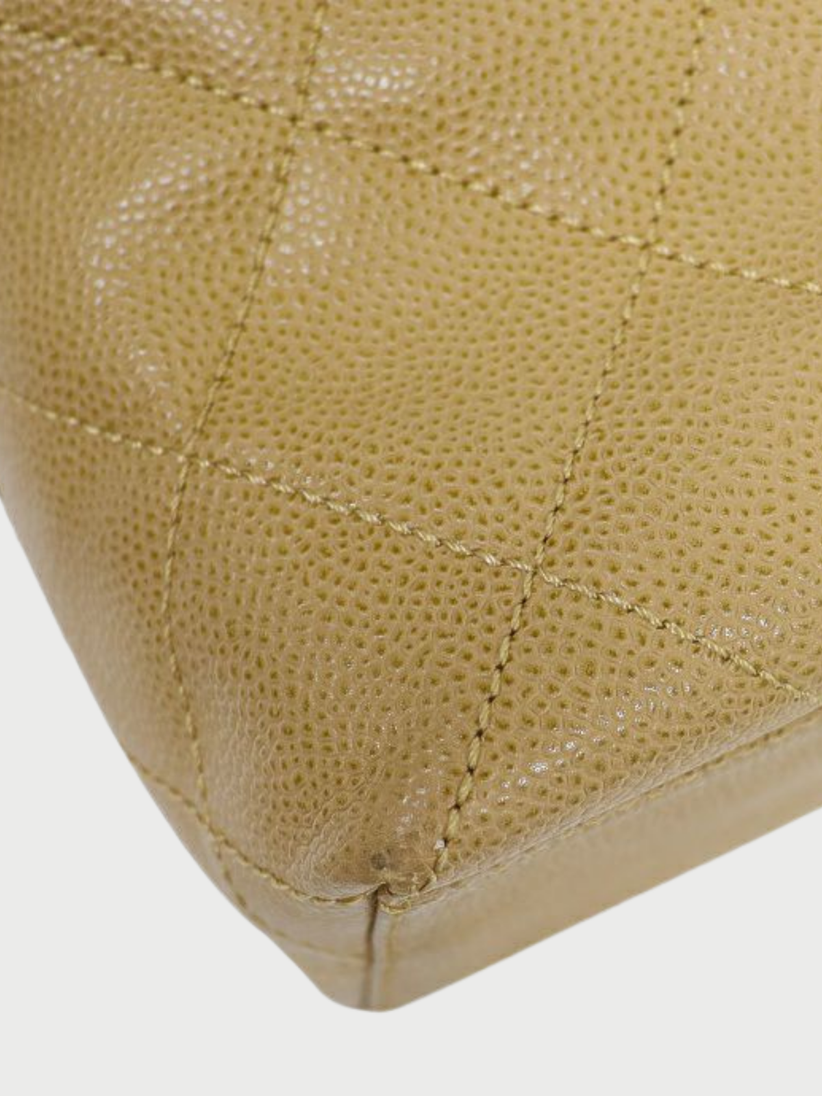 Chanel 2000s Beige Matelassé Caviar Skin Handbag