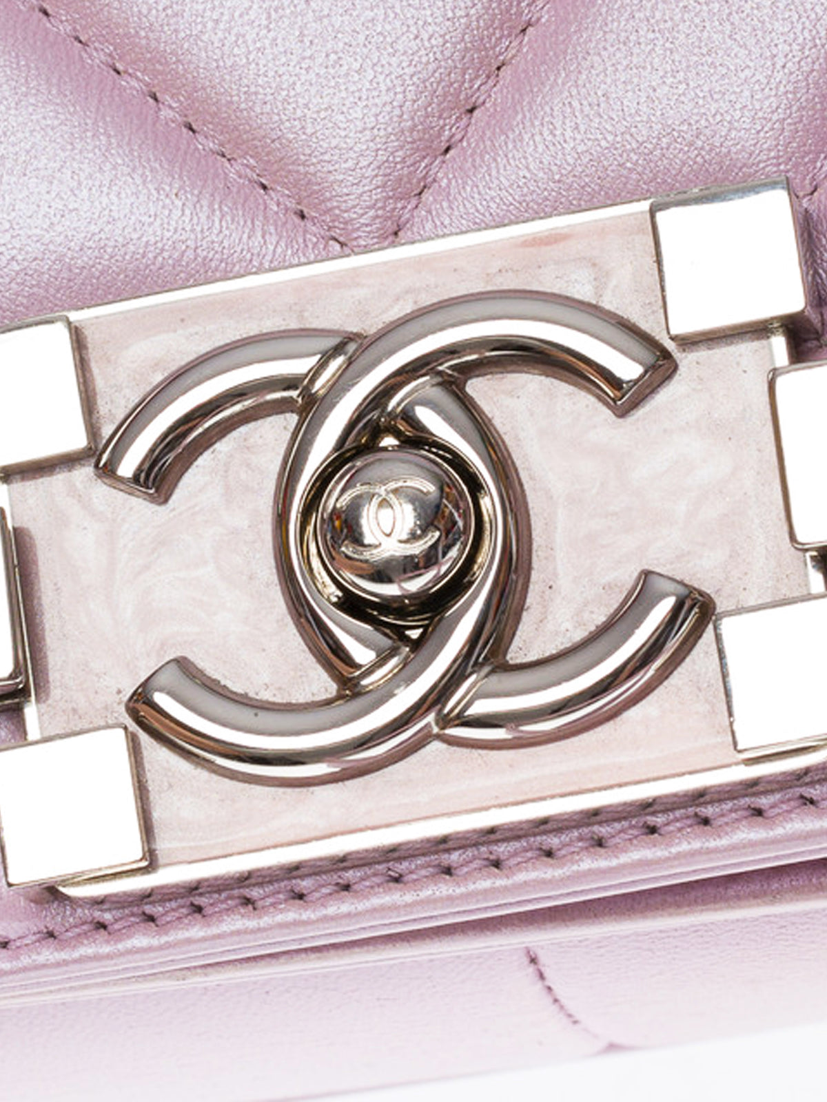 Chanel 2018 Metallic Lilac Lambskin Chevron Stitch Medium Boy Flap Bag