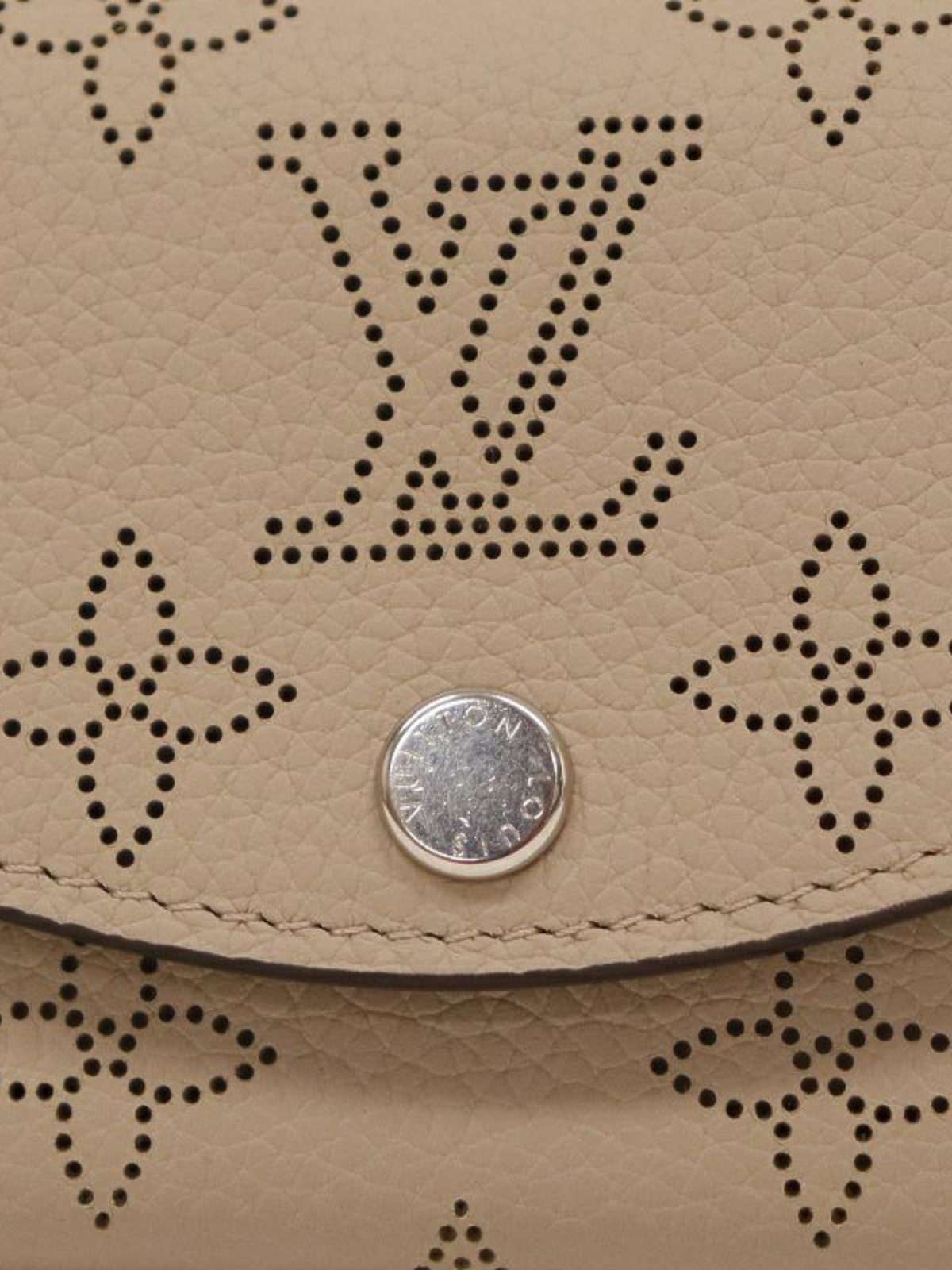 Louis Vuitton 2020s Beige Leather Portefeuille Iris XS Wallet