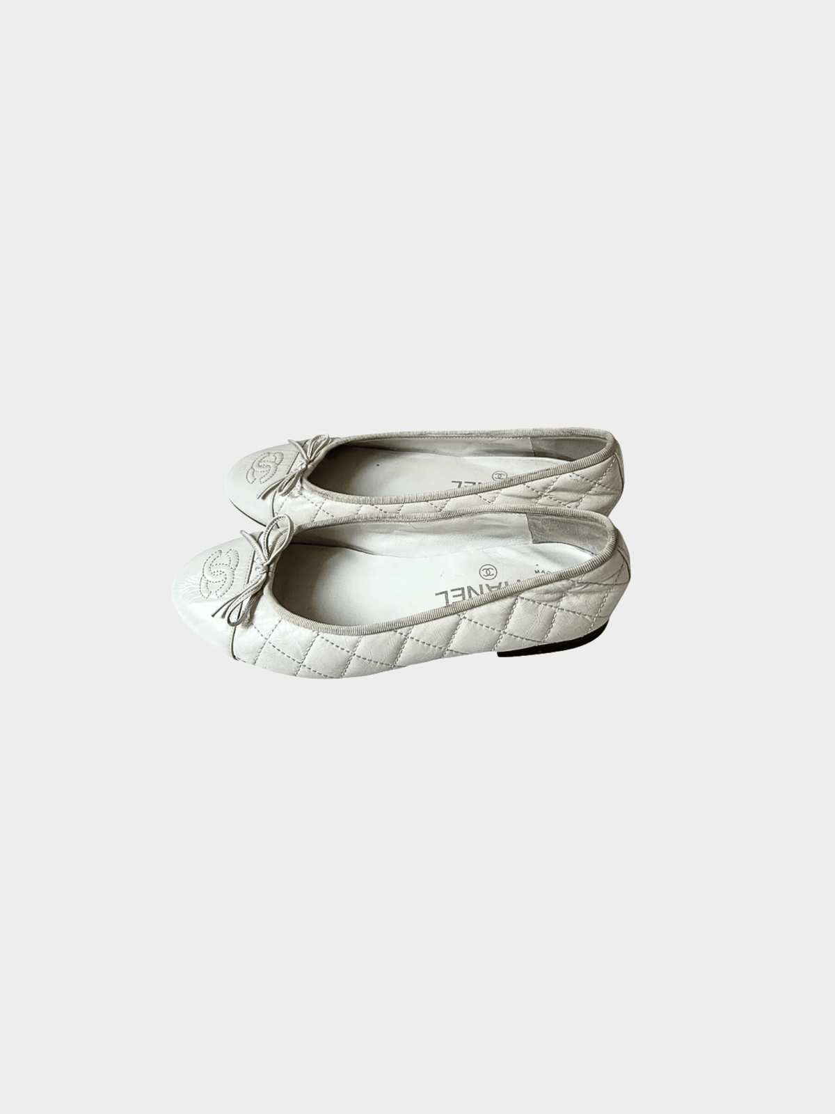 Chanel 2010s White Leather Quilted CC Ballet Flats