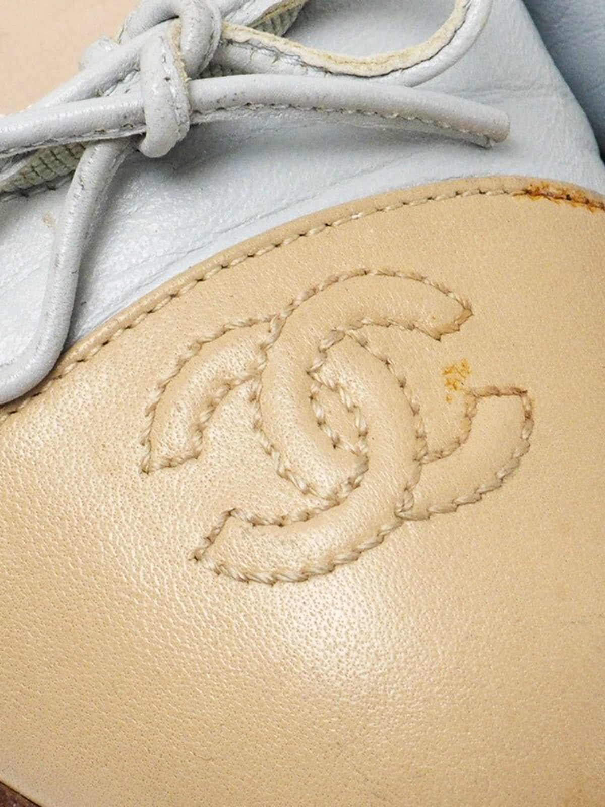 Chanel 2000s Pale Blue and Biege Two-toned Ballerina Flats