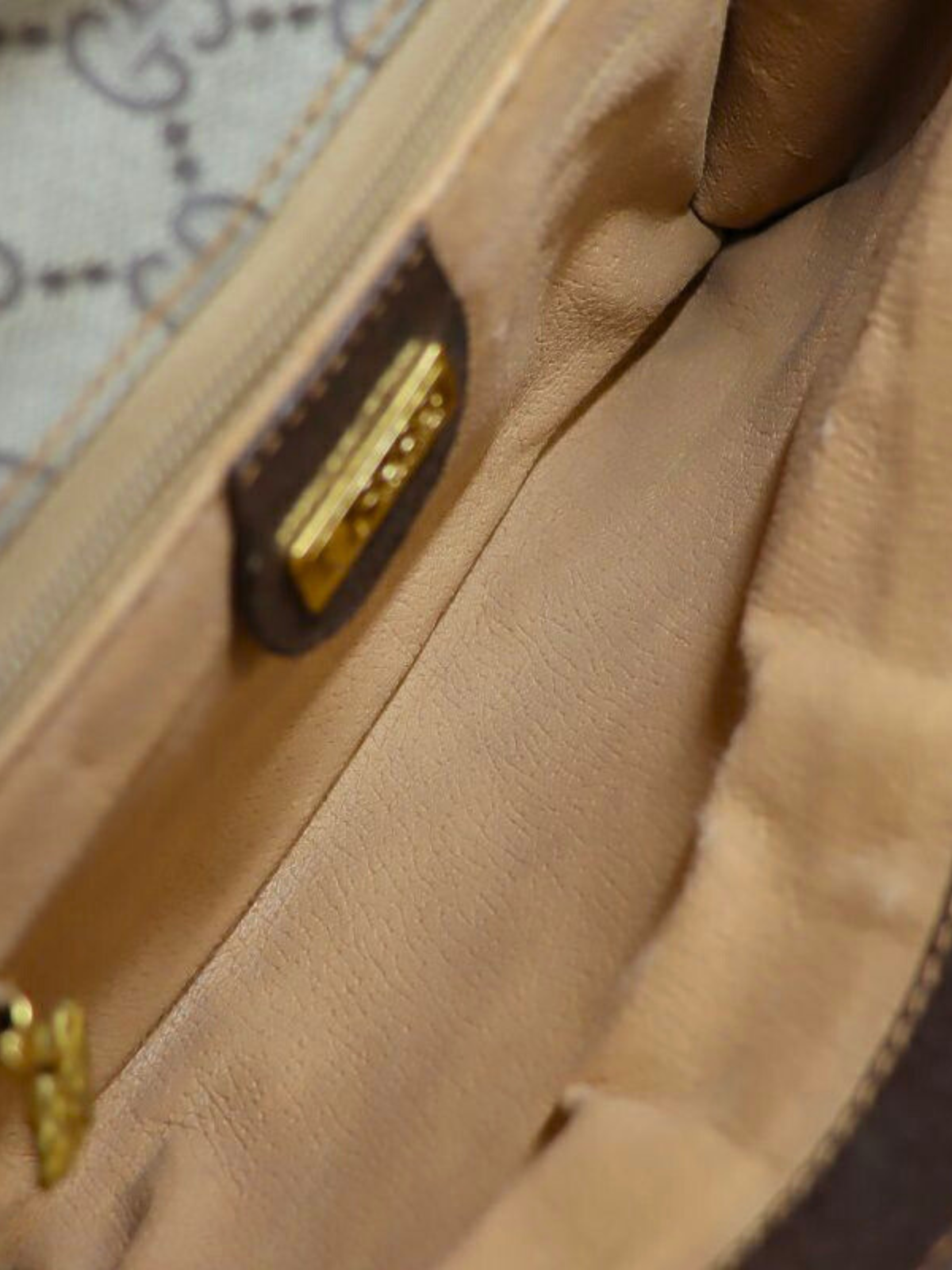 Gucci 2000s Beige Brown GG Supreme PVC Interlocking Shoulder Bag