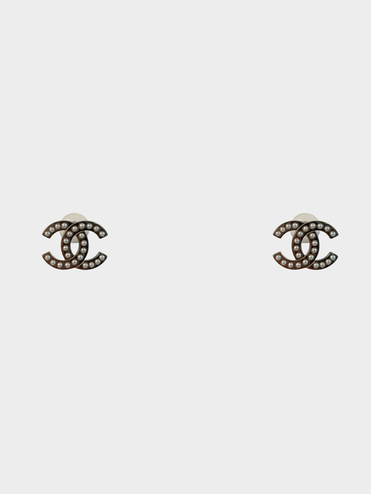 Chanel 2000s Gold Pearl Stud CC Earrings