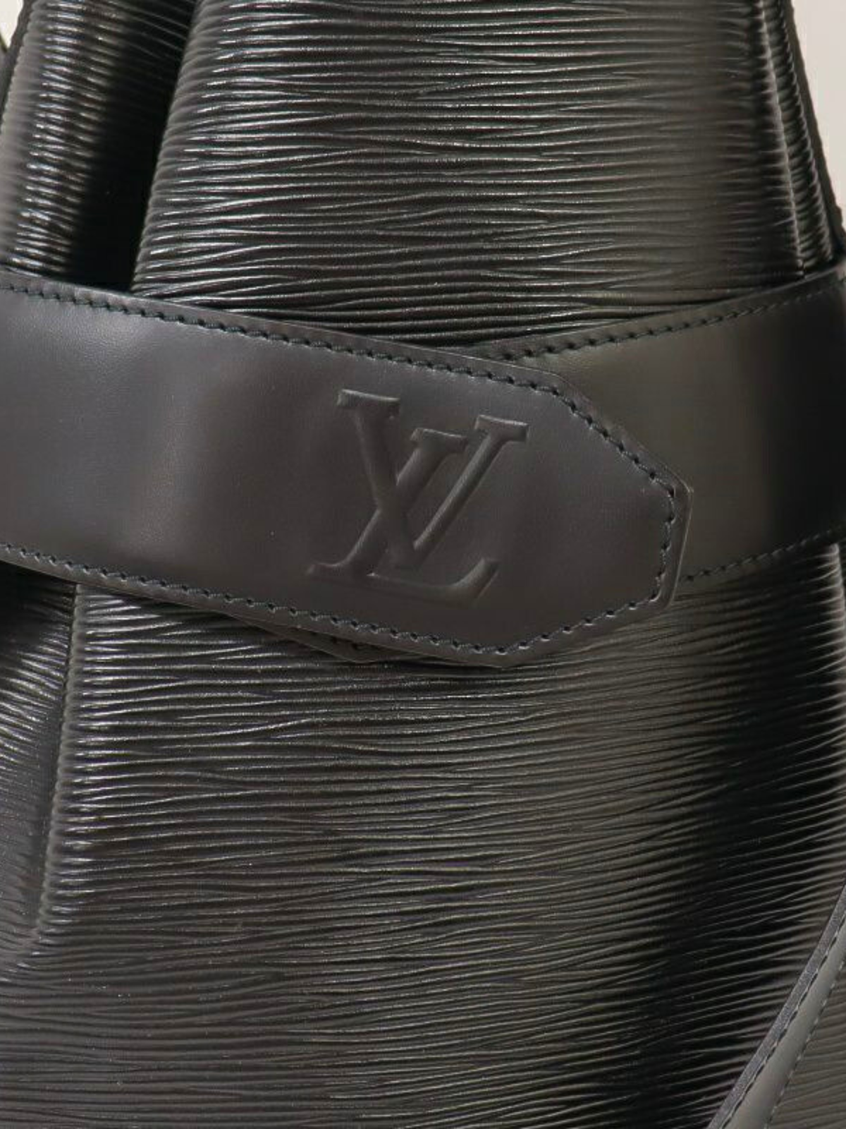 Louis Vuitton 1990s Black Epi Sac D’Epaule PM Bag