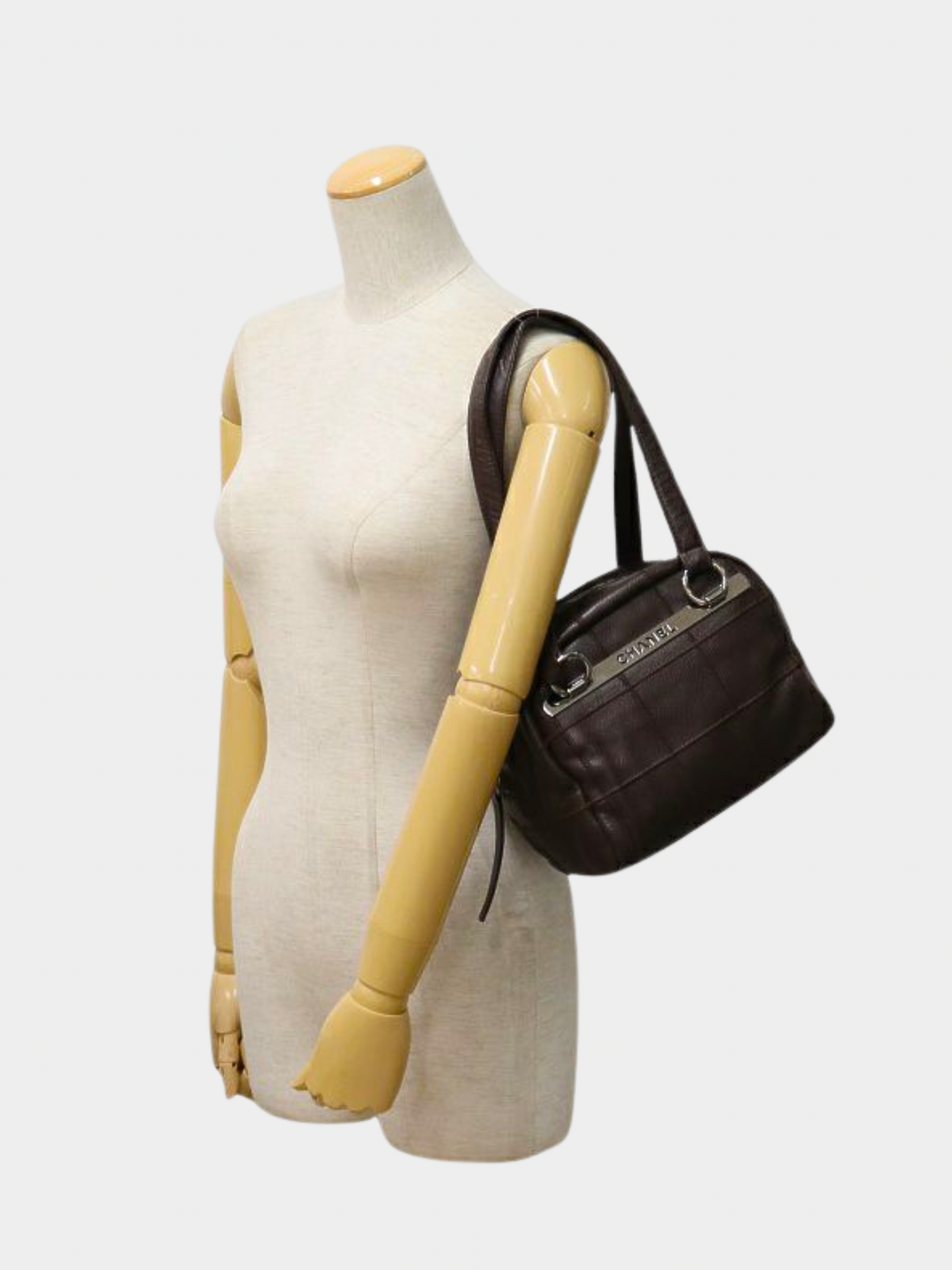Chanel 2000s Brown Caviar Leather Chocolate Bar Handbag