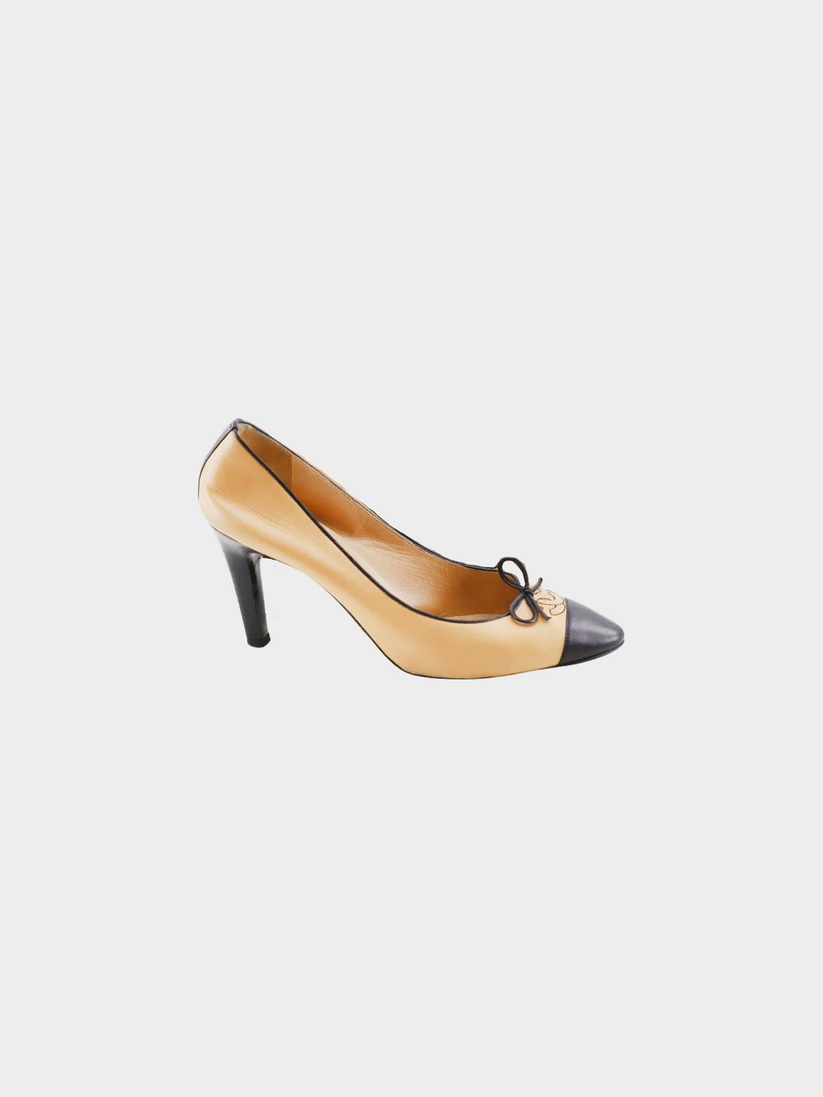 Chanel 2000s Coco Beige Ribbon Pumps