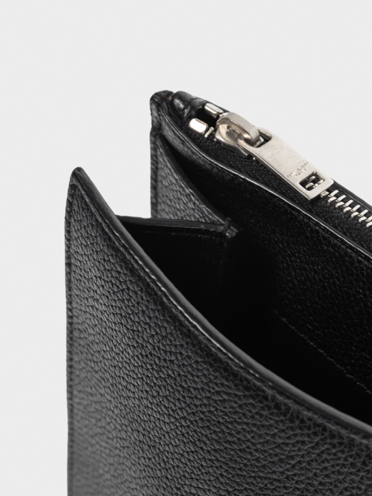 Yves Saint Laurent 2010s Black Pebbled-Leather Flat Snap-Closure Clutch